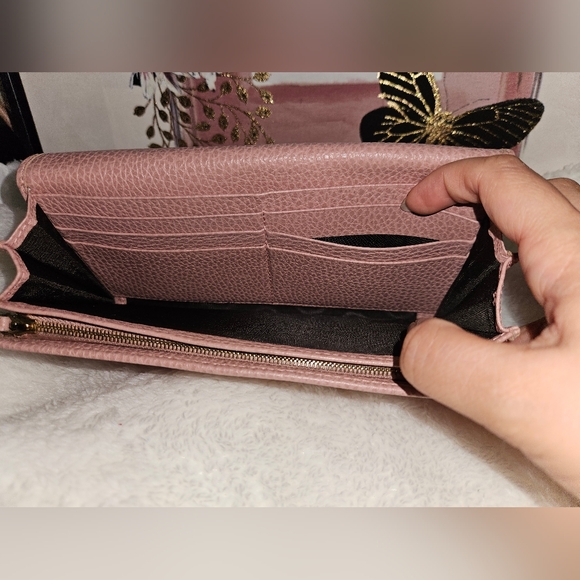 Gucci Continental Zippy Wallet - Picture 9 of 11